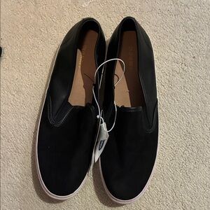 BNWT Old Navy Black Slip-On Sneakers 👵MT